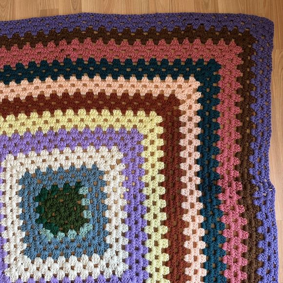 Vtg Handmade Granny Crochet Afghan throw Blanket 42”x42” Roseanne Style Granny ￼ - Picture 5 of 12